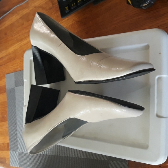 Cream Heels sz 8.5 - Picture 3 of 15